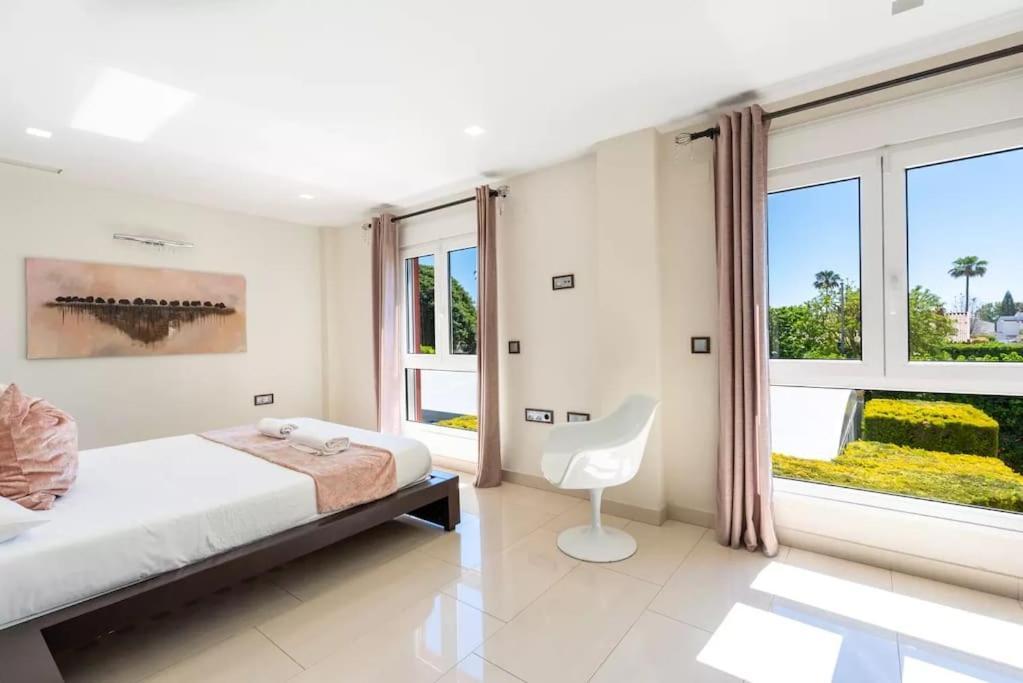 Ohana Luxury Villa With Heated Pool Малага Экстерьер фото