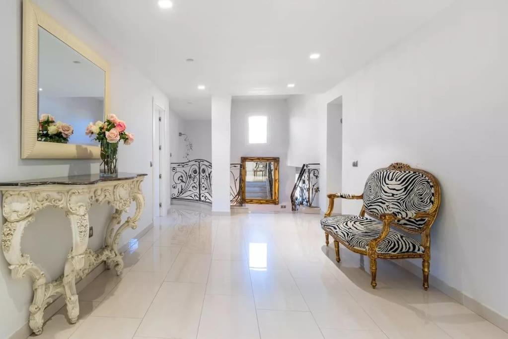 Ohana Luxury Villa With Heated Pool Малага Экстерьер фото